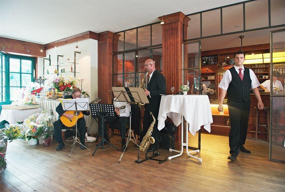 Romantik Hotel Kaufmannshof Bergen Auf Rugen Exterior photo